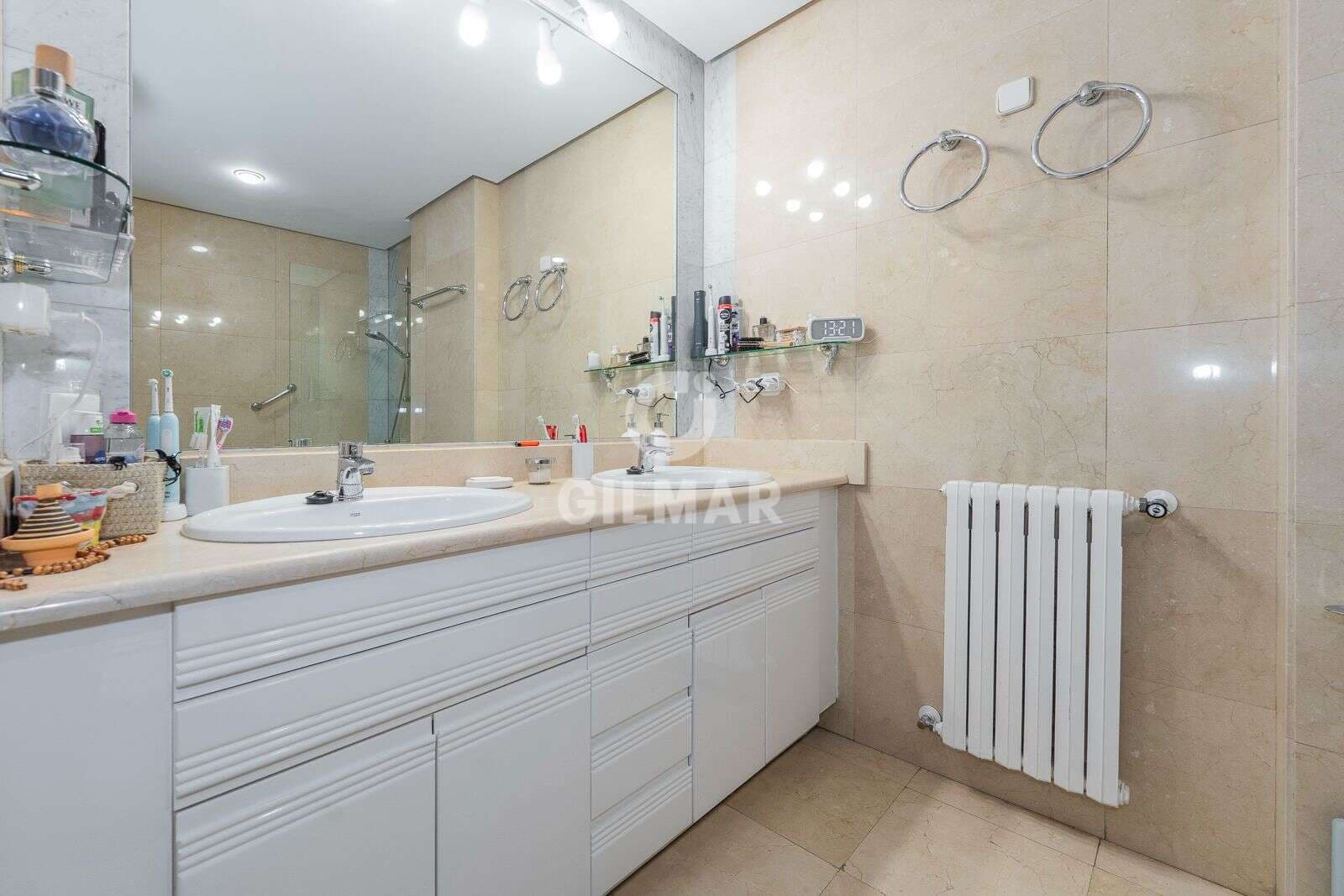 Piso de 4 habitaciones en Madrid ciudad en venta con piscina garaje - 1.690.000 € (Ref: 9509409)