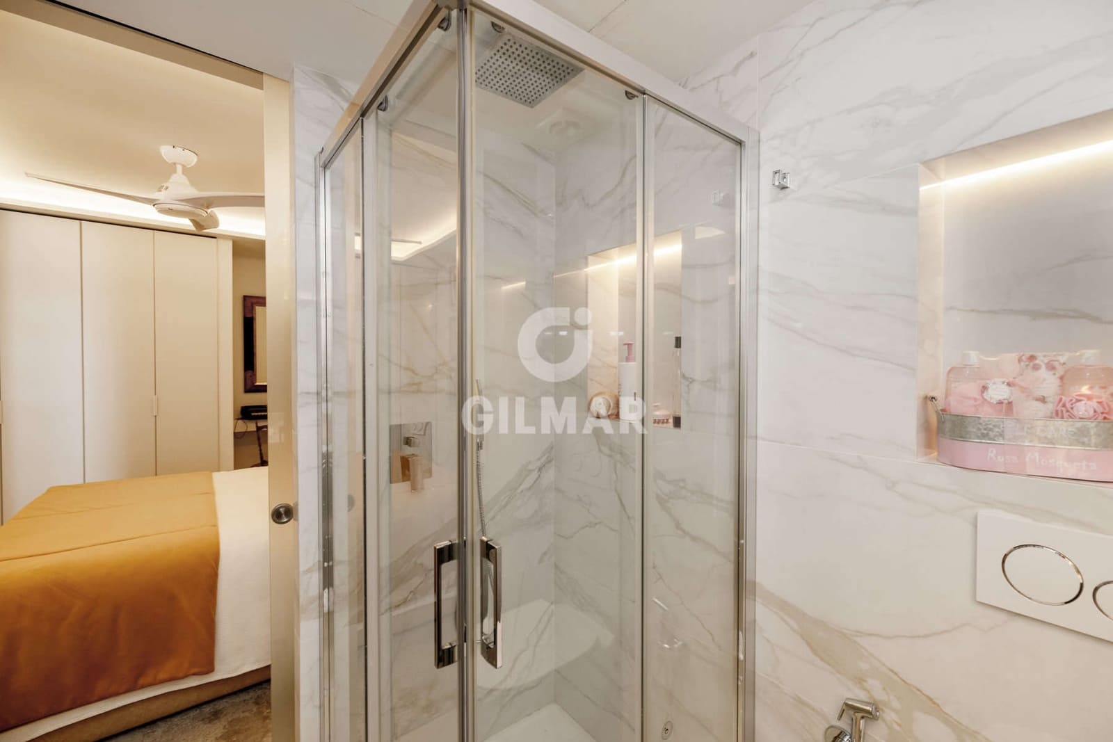 3 makuuhuone Asunto myytävänä paikassa New Golden Mile mukana uima-altaan 
autotalli - 1 100 000 € (Ref: 9509410)