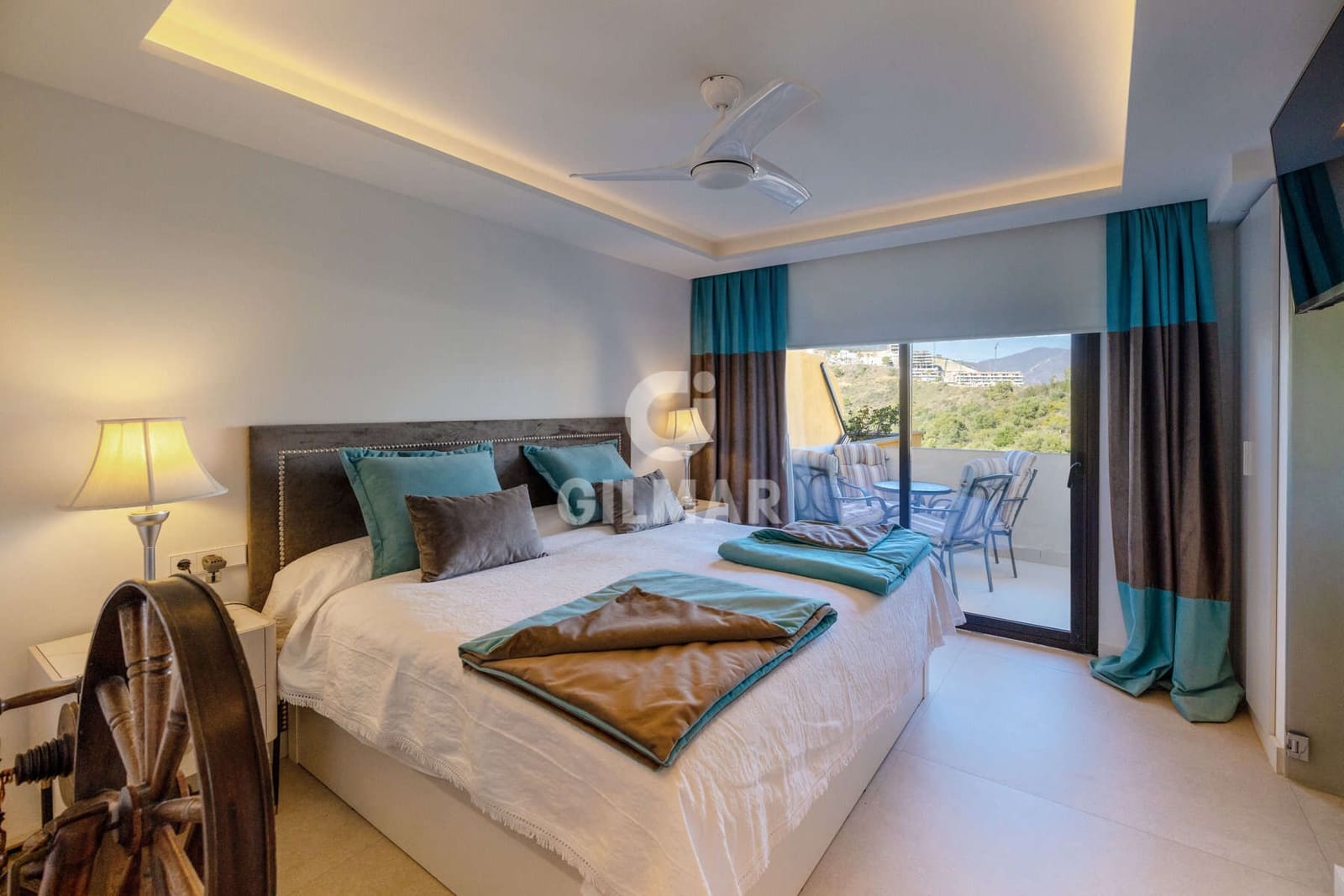 3 makuuhuone Asunto myytävänä paikassa New Golden Mile mukana uima-altaan 
autotalli - 1 100 000 € (Ref: 9509410)