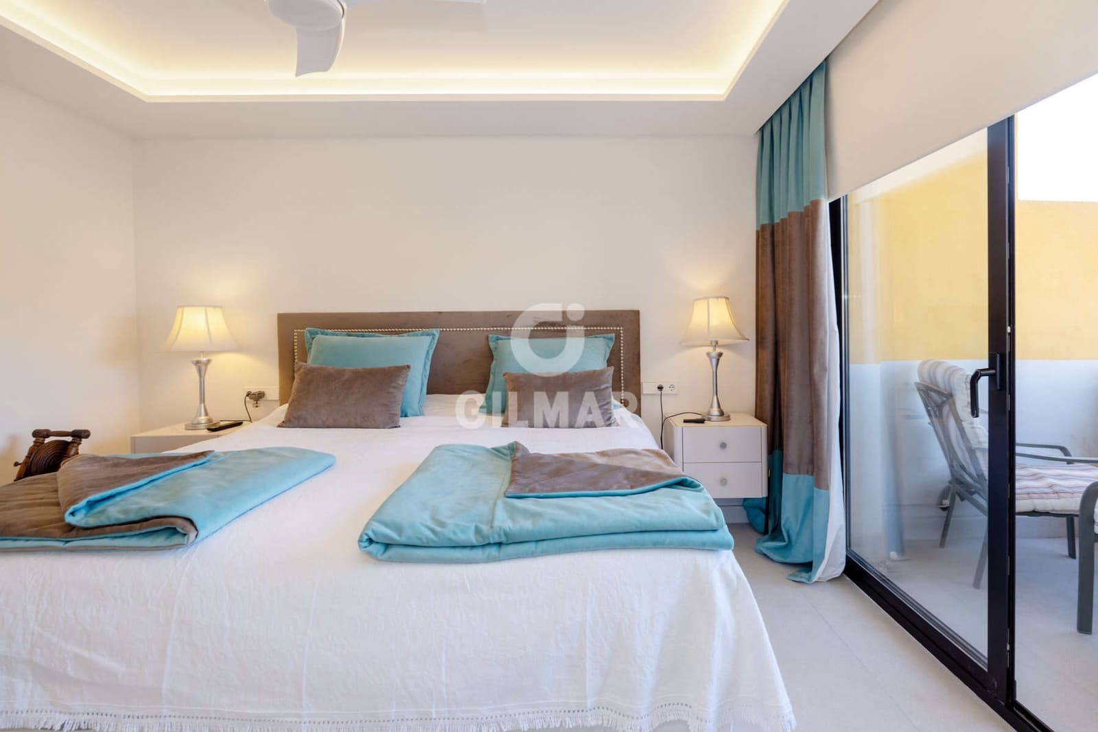 3 makuuhuone Asunto myytävänä paikassa New Golden Mile mukana uima-altaan 
autotalli - 1 100 000 € (Ref: 9509410)