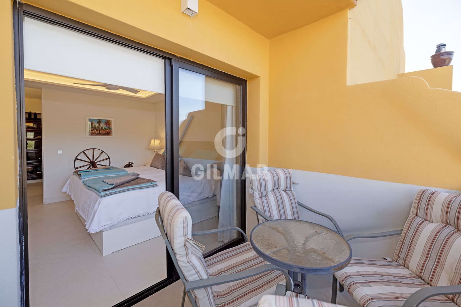 3 makuuhuone Asunto myytävänä paikassa New Golden Mile mukana uima-altaan 
autotalli - 1 100 000 € (Ref: 9509410)