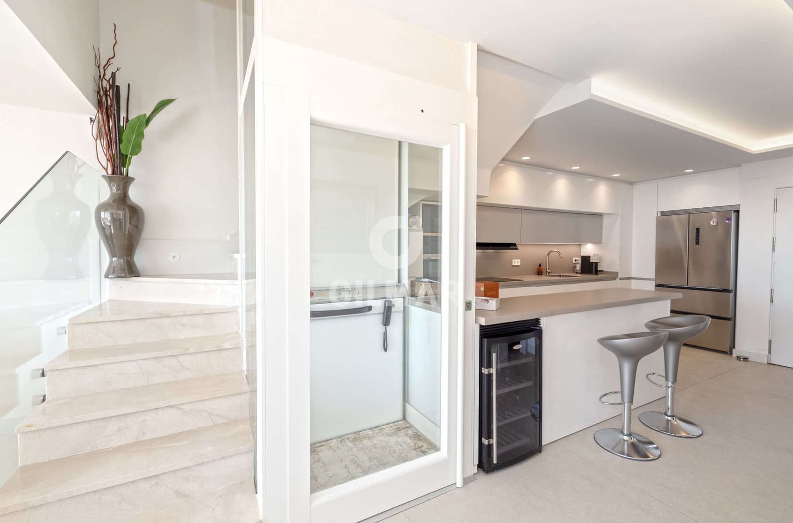 3 makuuhuone Asunto myytävänä paikassa New Golden Mile mukana uima-altaan 
autotalli - 1 100 000 € (Ref: 9509410)