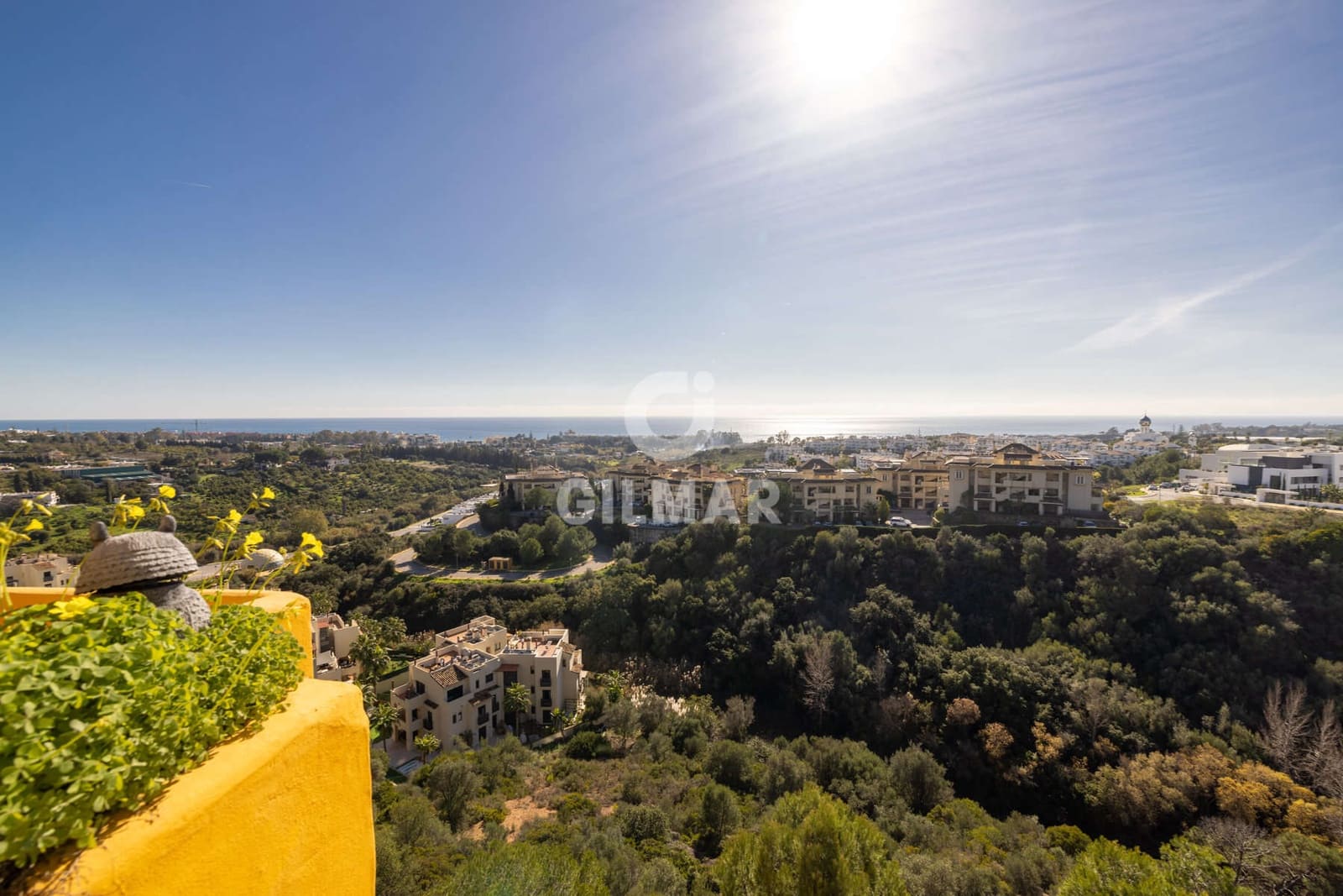 3 makuuhuone Asunto myytävänä paikassa New Golden Mile mukana uima-altaan 
autotalli - 1 100 000 € (Ref: 9509410)