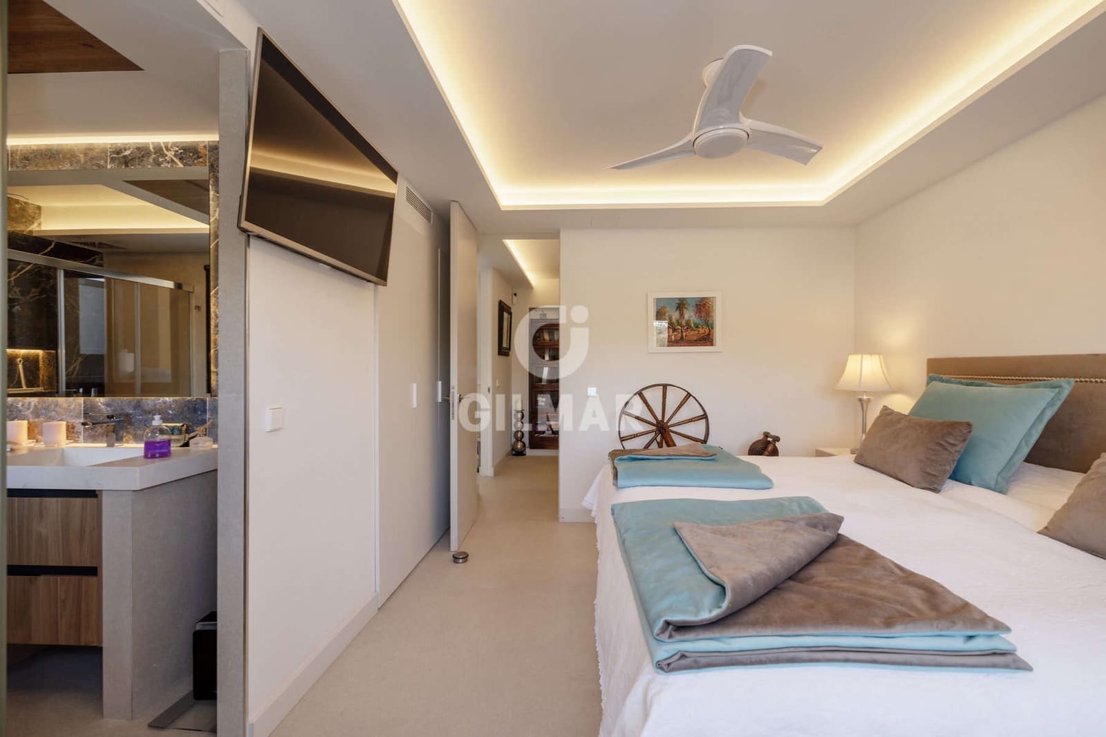 3 makuuhuone Asunto myytävänä paikassa New Golden Mile mukana uima-altaan 
autotalli - 1 100 000 € (Ref: 9509410)