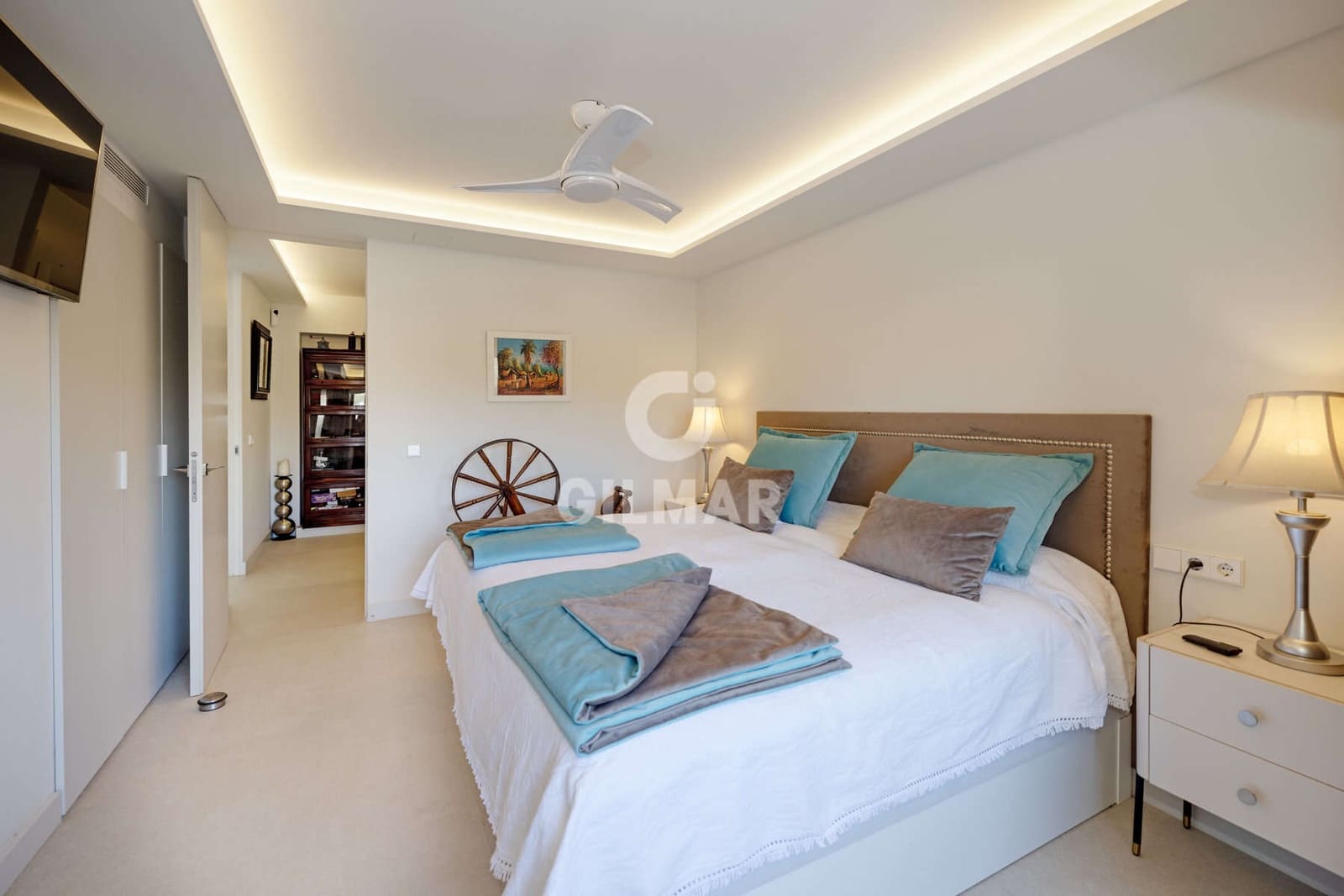 3 makuuhuone Asunto myytävänä paikassa New Golden Mile mukana uima-altaan 
autotalli - 1 100 000 € (Ref: 9509410)