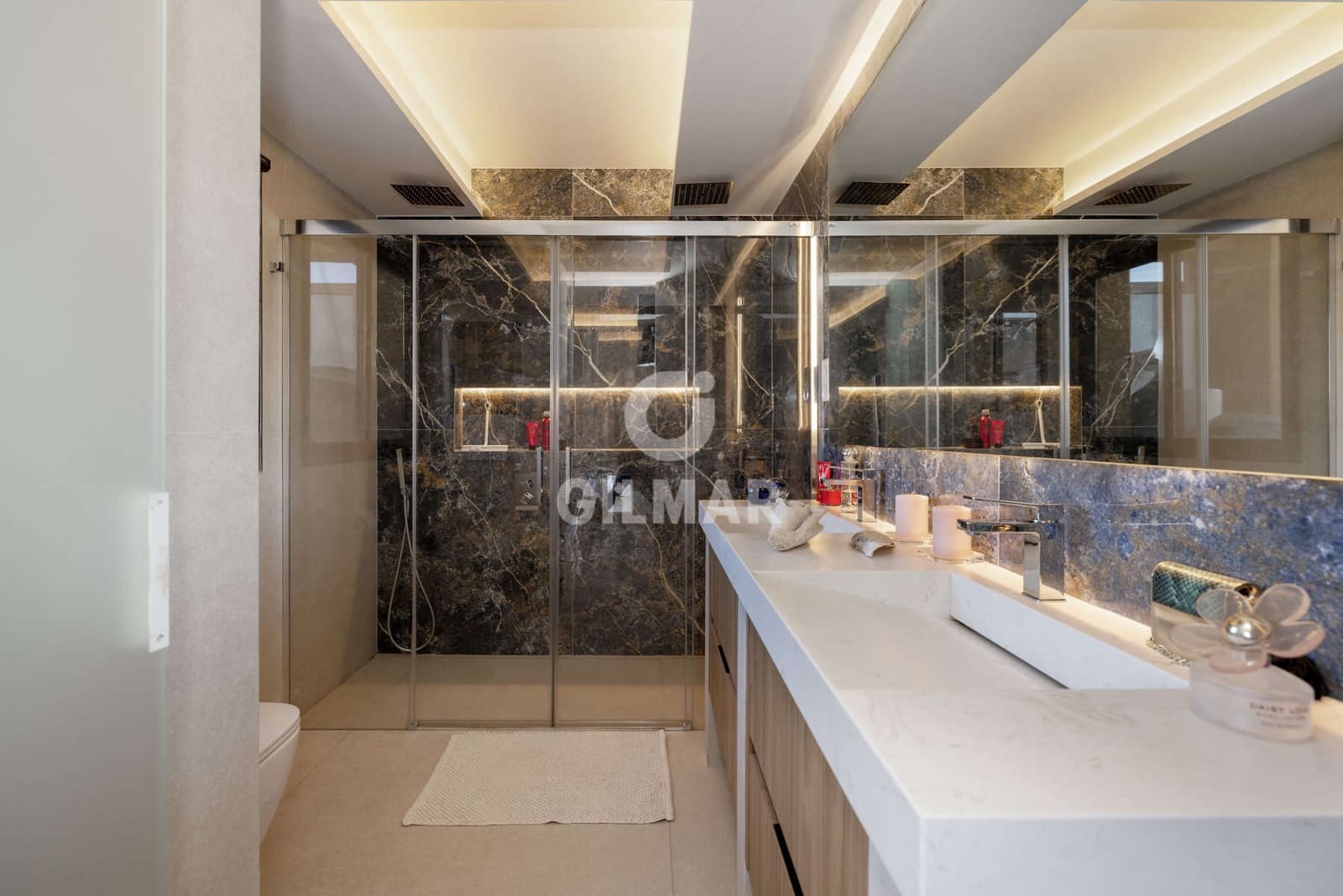 3 makuuhuone Asunto myytävänä paikassa New Golden Mile mukana uima-altaan 
autotalli - 1 100 000 € (Ref: 9509410)