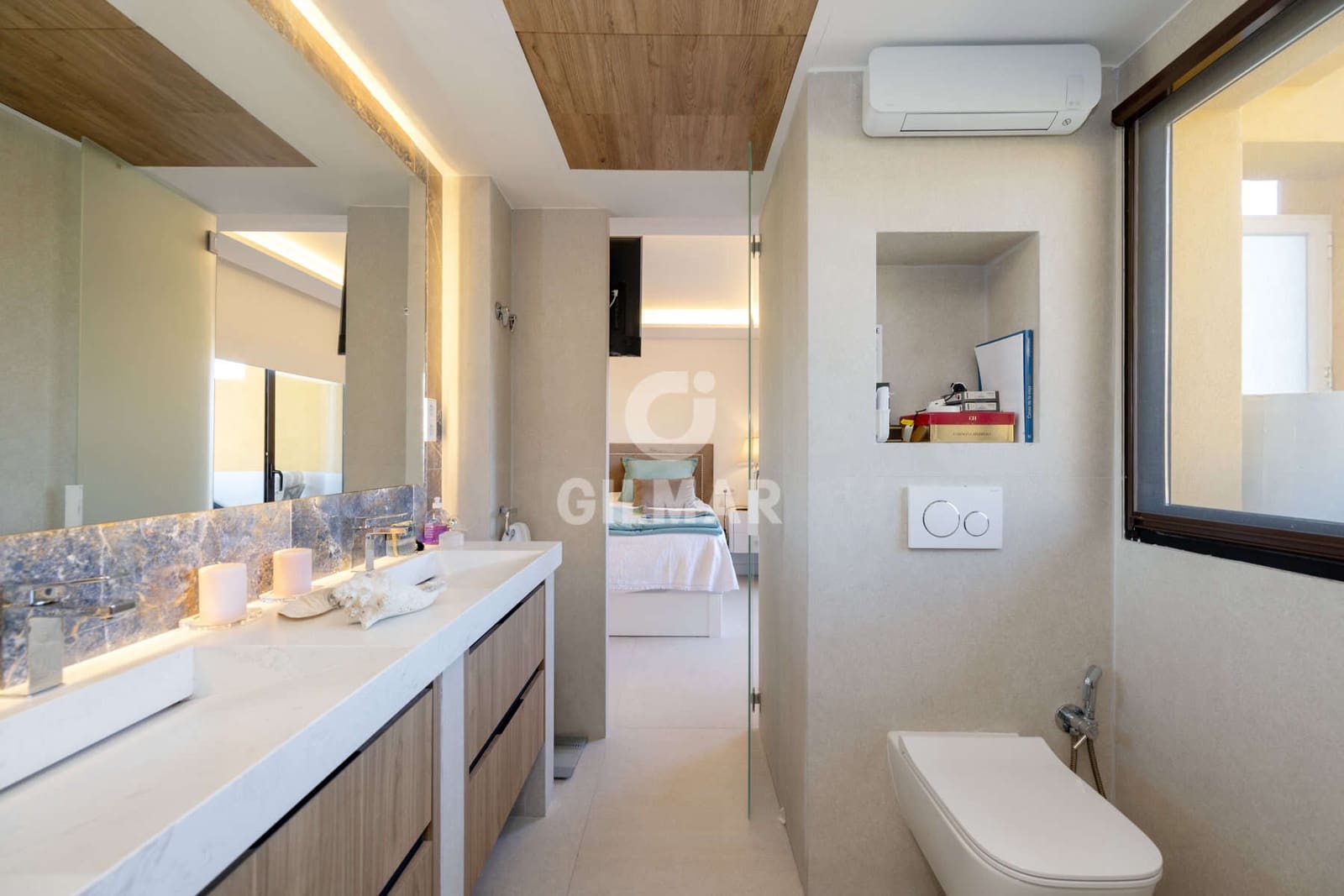 3 makuuhuone Asunto myytävänä paikassa New Golden Mile mukana uima-altaan 
autotalli - 1 100 000 € (Ref: 9509410)