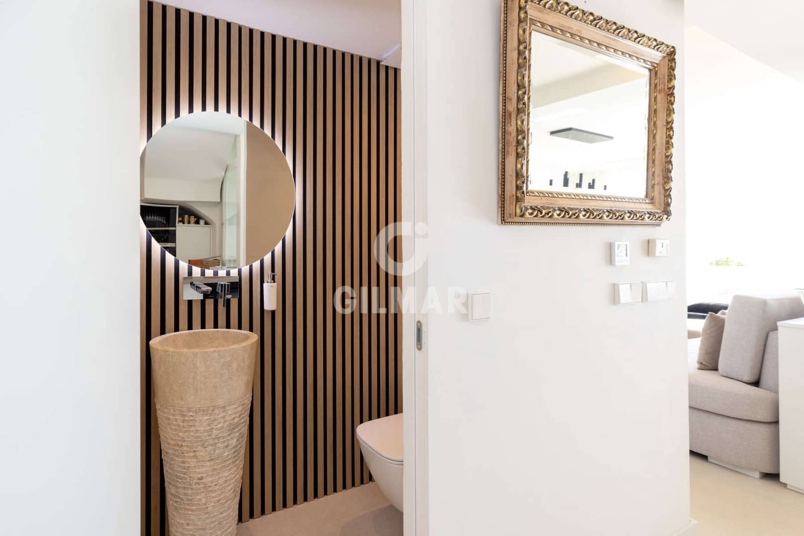 3 makuuhuone Asunto myytävänä paikassa New Golden Mile mukana uima-altaan 
autotalli - 1 100 000 € (Ref: 9509410)