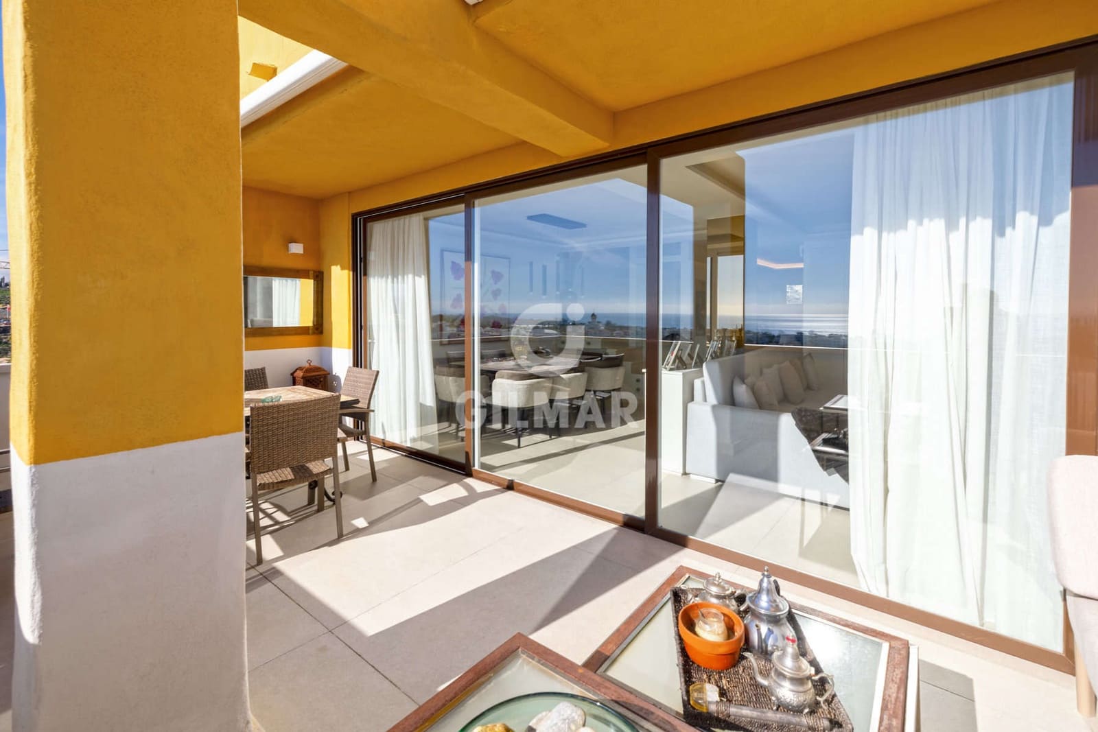 3 makuuhuone Asunto myytävänä paikassa New Golden Mile mukana uima-altaan 
autotalli - 1 100 000 € (Ref: 9509410)