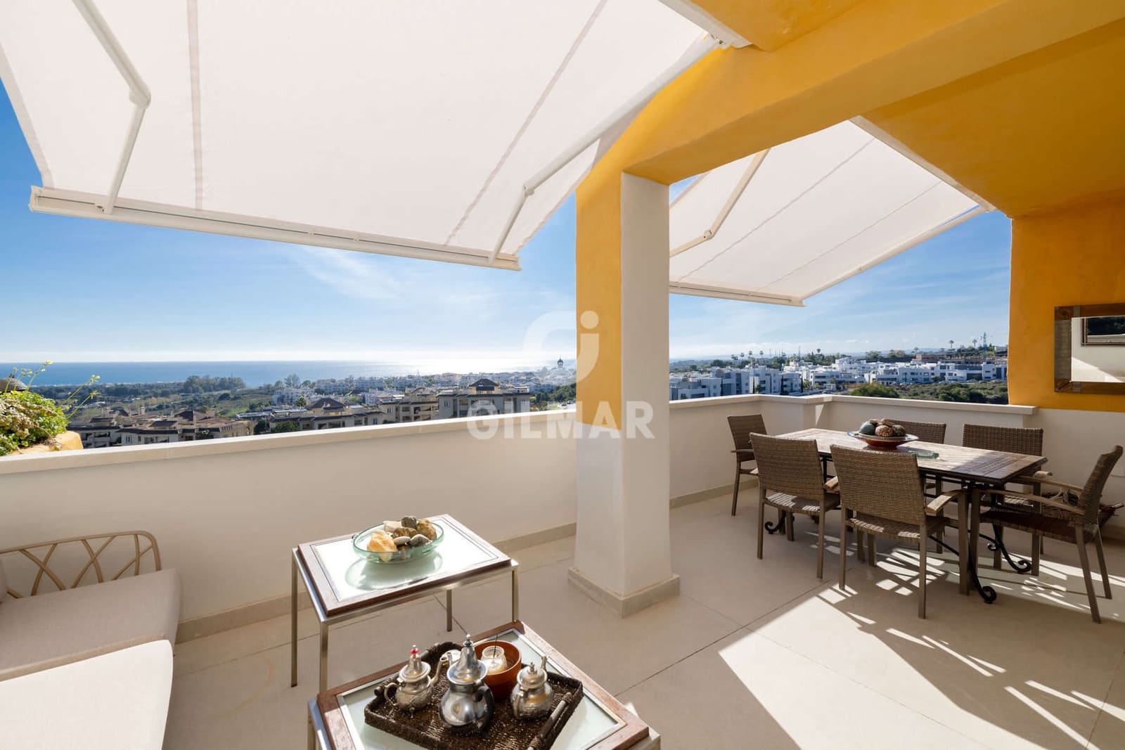 3 makuuhuone Asunto myytävänä paikassa New Golden Mile mukana uima-altaan 
autotalli - 1 100 000 € (Ref: 9509410)