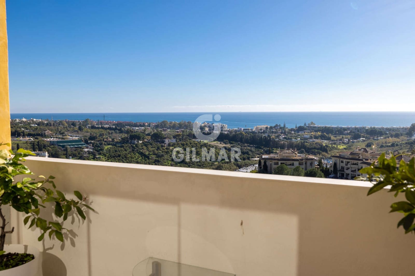 3 makuuhuone Asunto myytävänä paikassa New Golden Mile mukana uima-altaan 
autotalli - 1 100 000 € (Ref: 9509410)