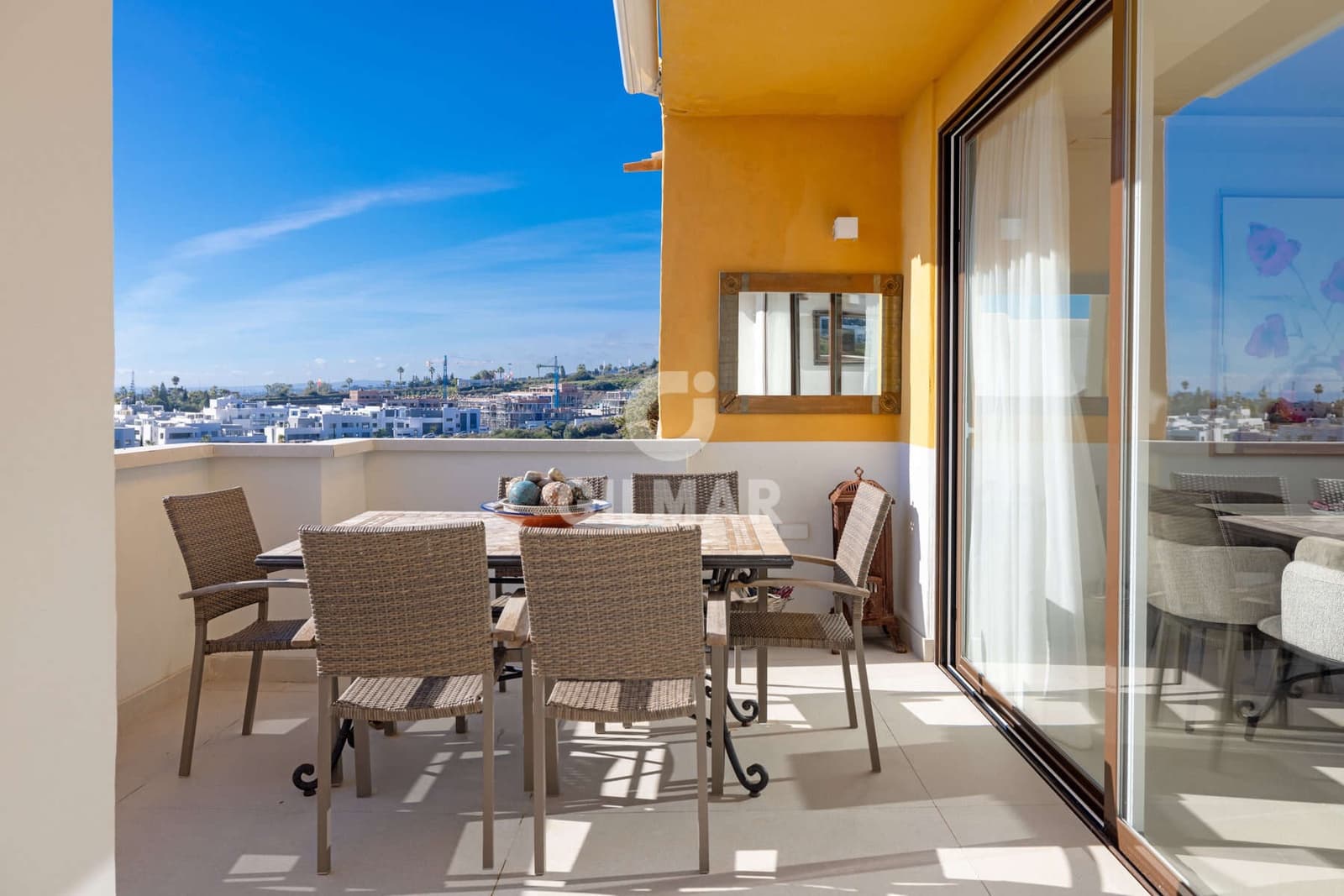 3 makuuhuone Asunto myytävänä paikassa New Golden Mile mukana uima-altaan 
autotalli - 1 100 000 € (Ref: 9509410)