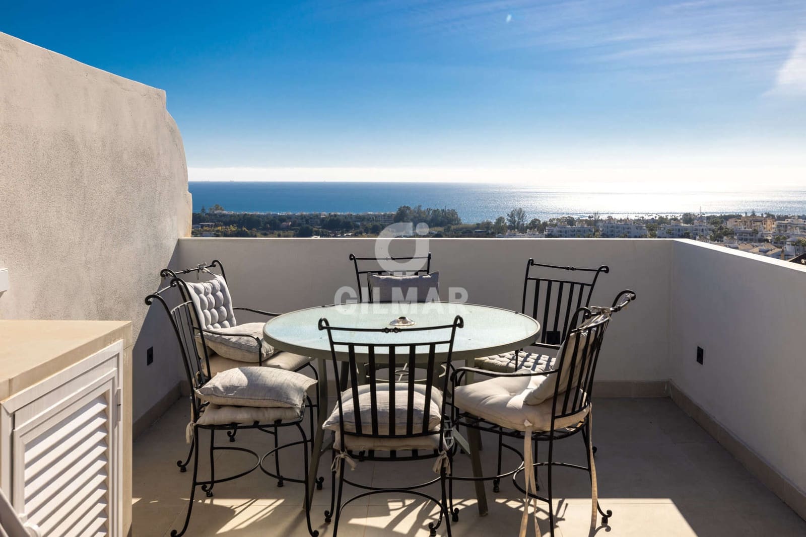 3 makuuhuone Asunto myytävänä paikassa New Golden Mile mukana uima-altaan 
autotalli - 1 100 000 € (Ref: 9509410)