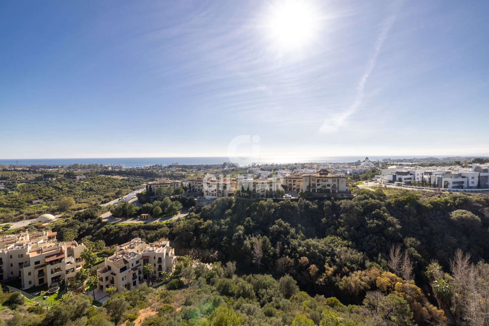 3 makuuhuone Asunto myytävänä paikassa New Golden Mile mukana uima-altaan 
autotalli - 1 100 000 € (Ref: 9509410)