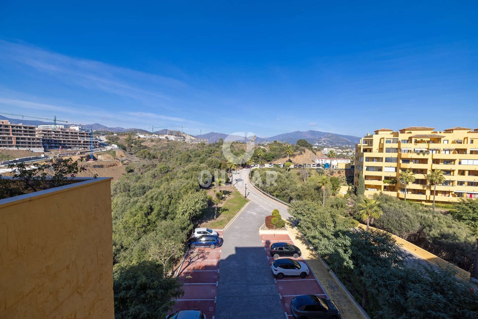 3 makuuhuone Asunto myytävänä paikassa New Golden Mile mukana uima-altaan 
autotalli - 1 100 000 € (Ref: 9509410)