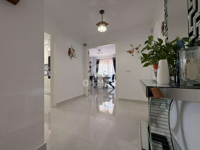 Piso de 3 habitaciones en Fañabe, Adeje en venta con garaje - 355.000 € (Ref: 9510263)