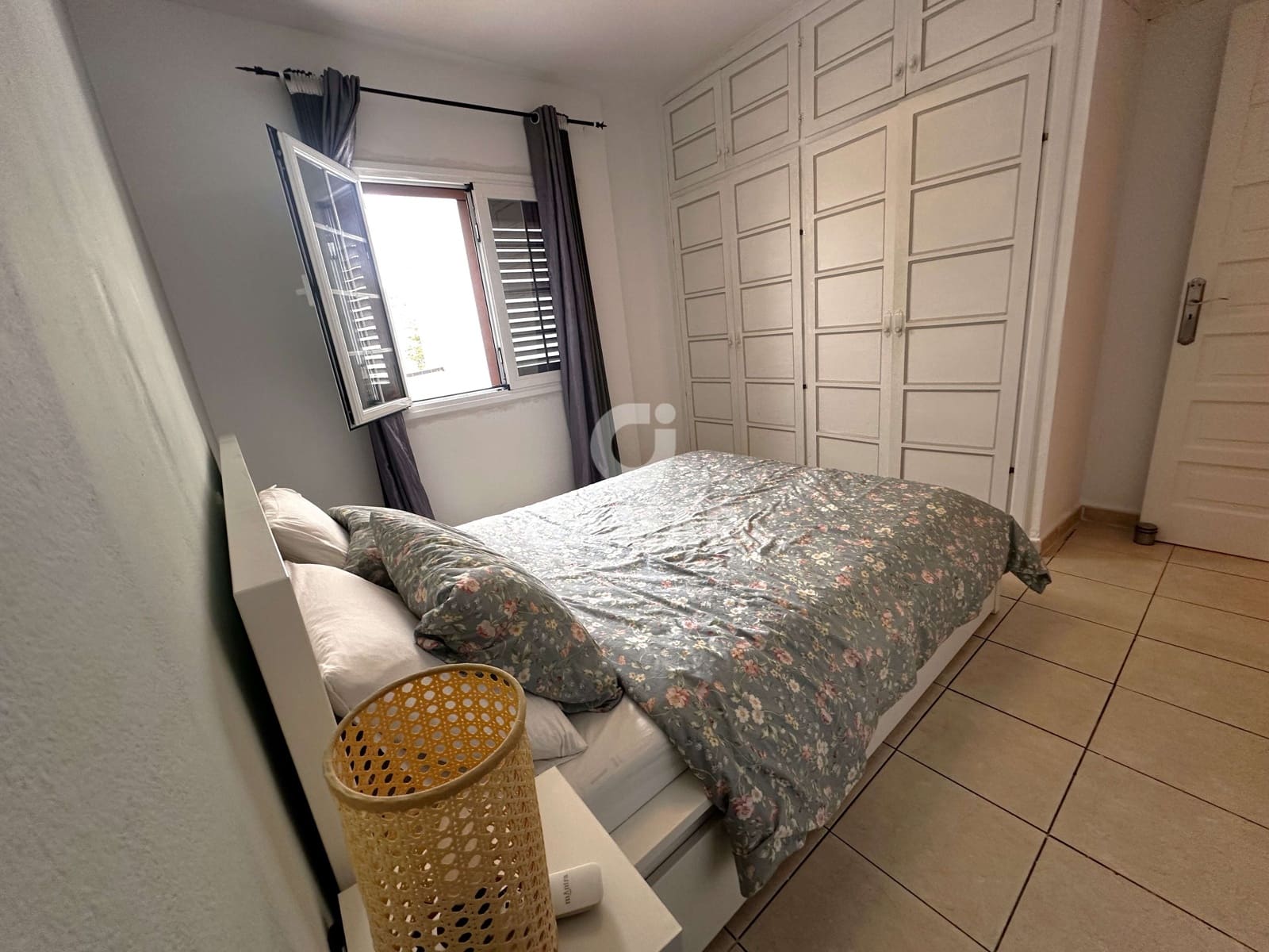 2 soveværelse Lejlighed til salg i Los Cristianos med swimmingpool - € 257.000 (Ref: 9511298)