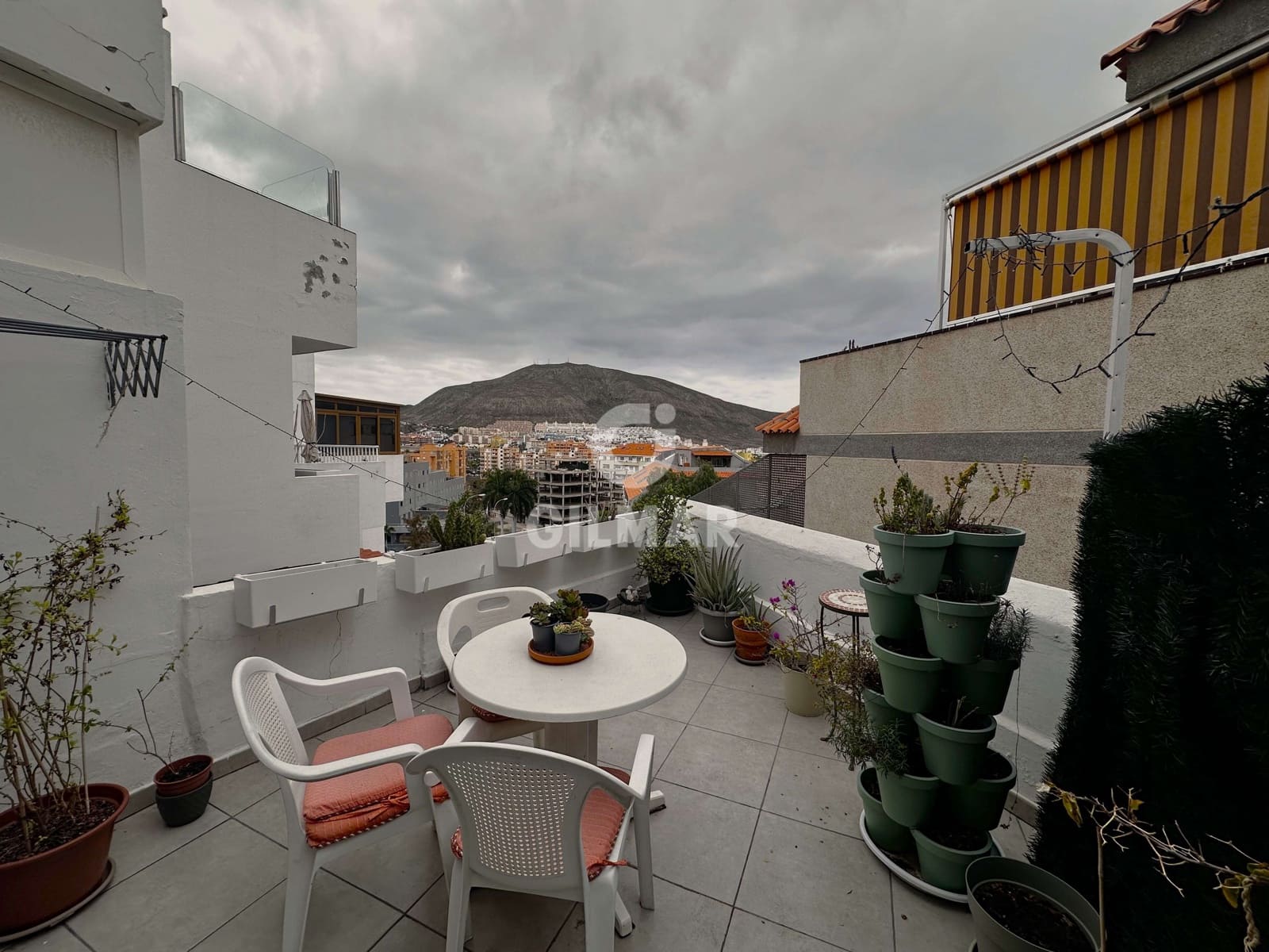 2 soveværelse Lejlighed til salg i Los Cristianos med swimmingpool - € 257.000 (Ref: 9511298)