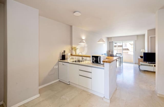 4 makuuhuone Kattohuoneisto myytävänä paikassa Marbesa, Marbella mukana uima-altaan - 630 000 € (Ref: 9511299)