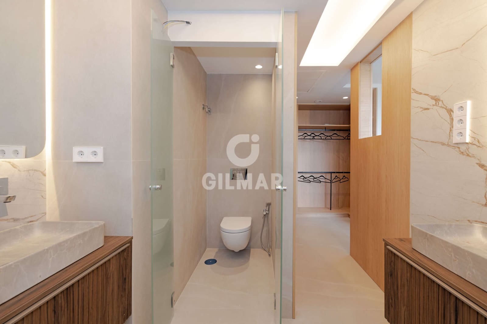 3 sovrum Lägenhet till salu i New Golden Mile med pool garage - 720 000 € (Ref: 9519349)