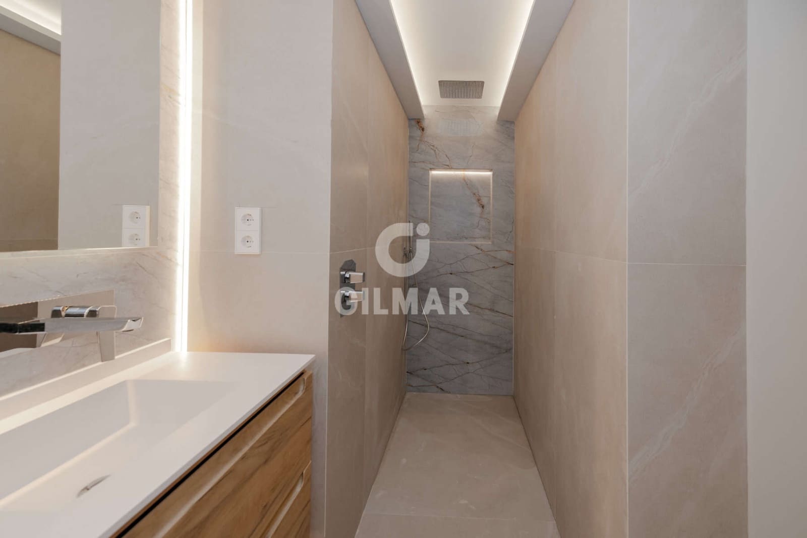 3 sovrum Lägenhet till salu i New Golden Mile med pool garage - 720 000 € (Ref: 9519349)