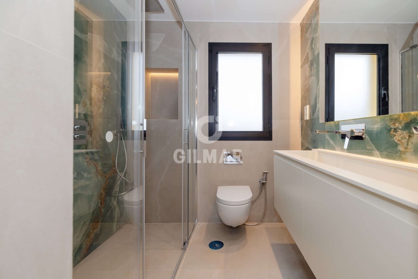 3 sovrum Lägenhet till salu i New Golden Mile med pool garage - 720 000 € (Ref: 9519349)