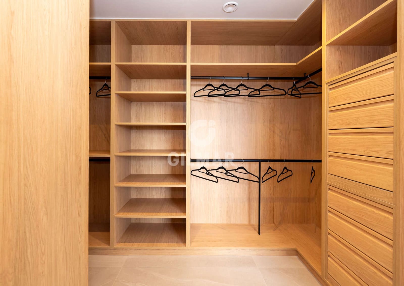 3 sovrum Lägenhet till salu i New Golden Mile med pool garage - 720 000 € (Ref: 9519349)