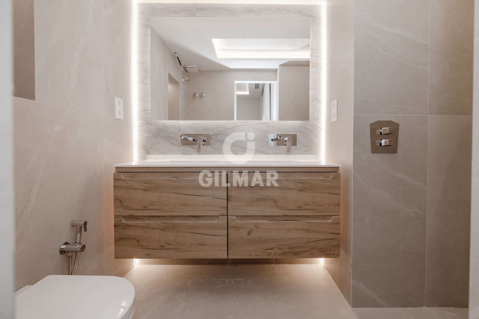 3 sovrum Lägenhet till salu i New Golden Mile med pool garage - 720 000 € (Ref: 9519349)