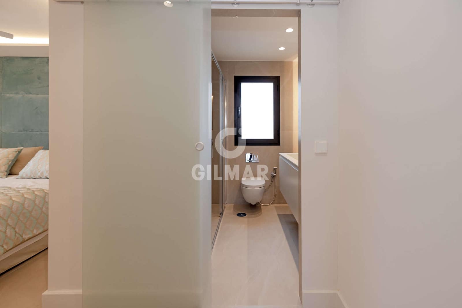 3 sovrum Lägenhet till salu i New Golden Mile med pool garage - 720 000 € (Ref: 9519349)