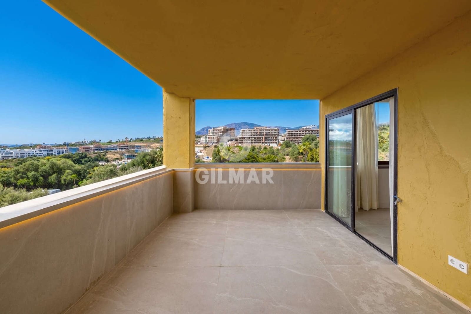 3 sovrum Lägenhet till salu i New Golden Mile med pool garage - 720 000 € (Ref: 9519349)