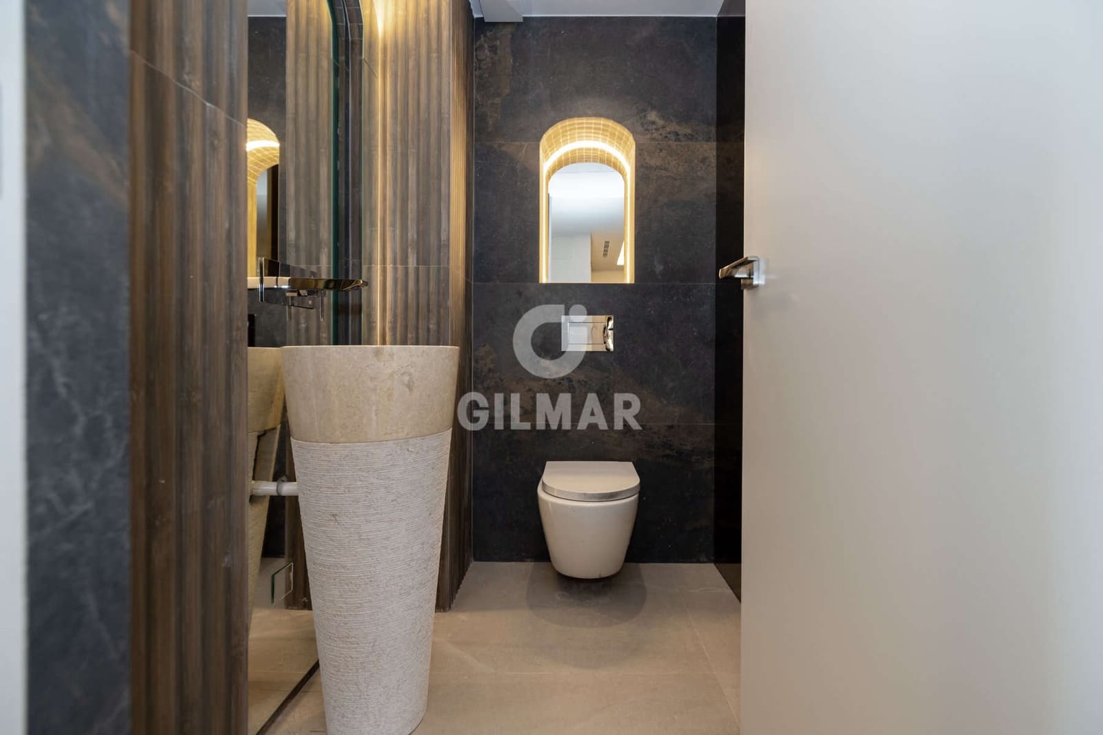 3 sovrum Lägenhet till salu i New Golden Mile med pool garage - 720 000 € (Ref: 9519349)