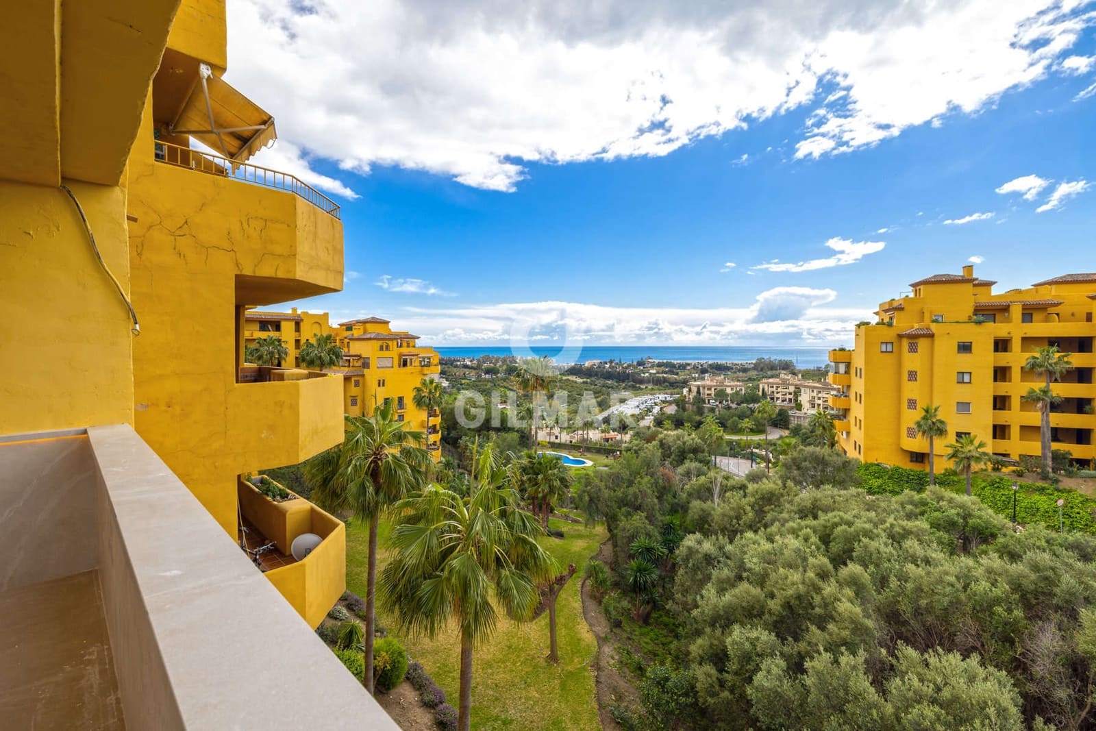 3 sovrum Lägenhet till salu i New Golden Mile med pool garage - 720 000 € (Ref: 9519349)