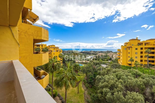 3 quarto Apartamento para venda em La Concha - Resina Golf, Estepona com piscina garagem - 720 000 € (Ref: 9519349)