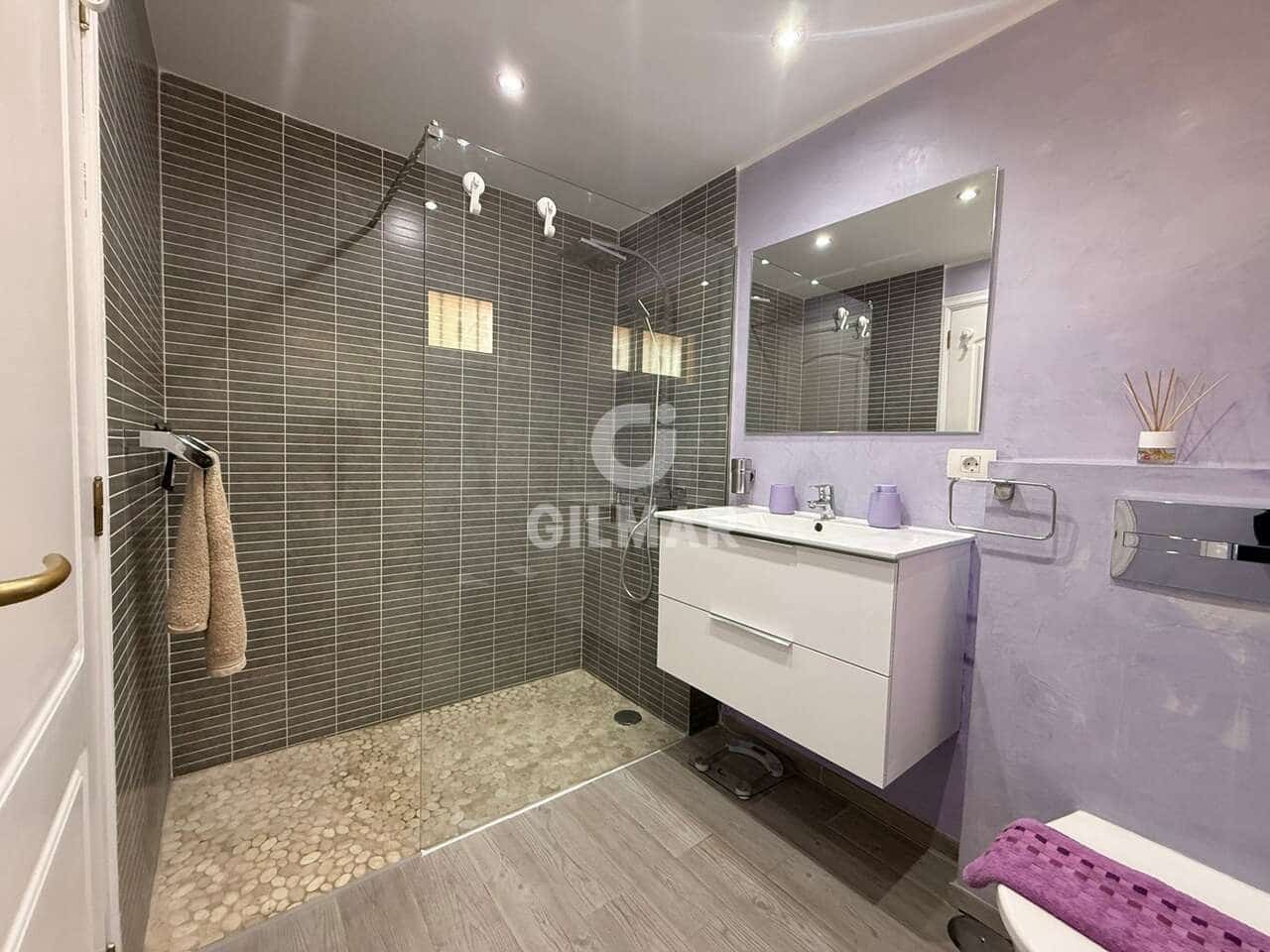 2 soverom Leilighet til salgs i Torviscas med svømmebasseng garasje - € 379 000 (Ref: 9523649)