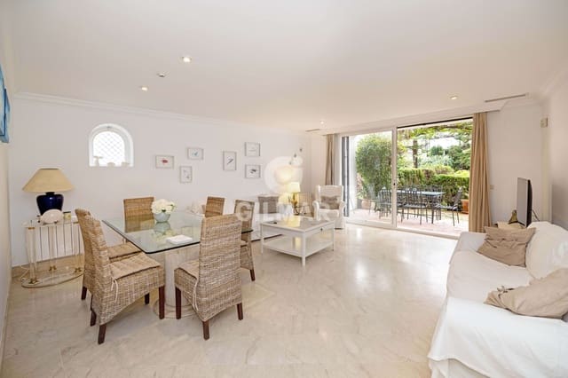 2 sovrum Lägenhet till salu i Elviria, Marbella med pool garage - 585 000 € (Ref: 9523650)