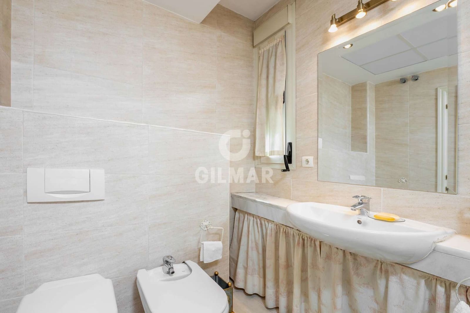 3 soveværelse Lejlighed til salg i Sevilla by med swimmingpool garage - € 700.000 (Ref: 9524652)