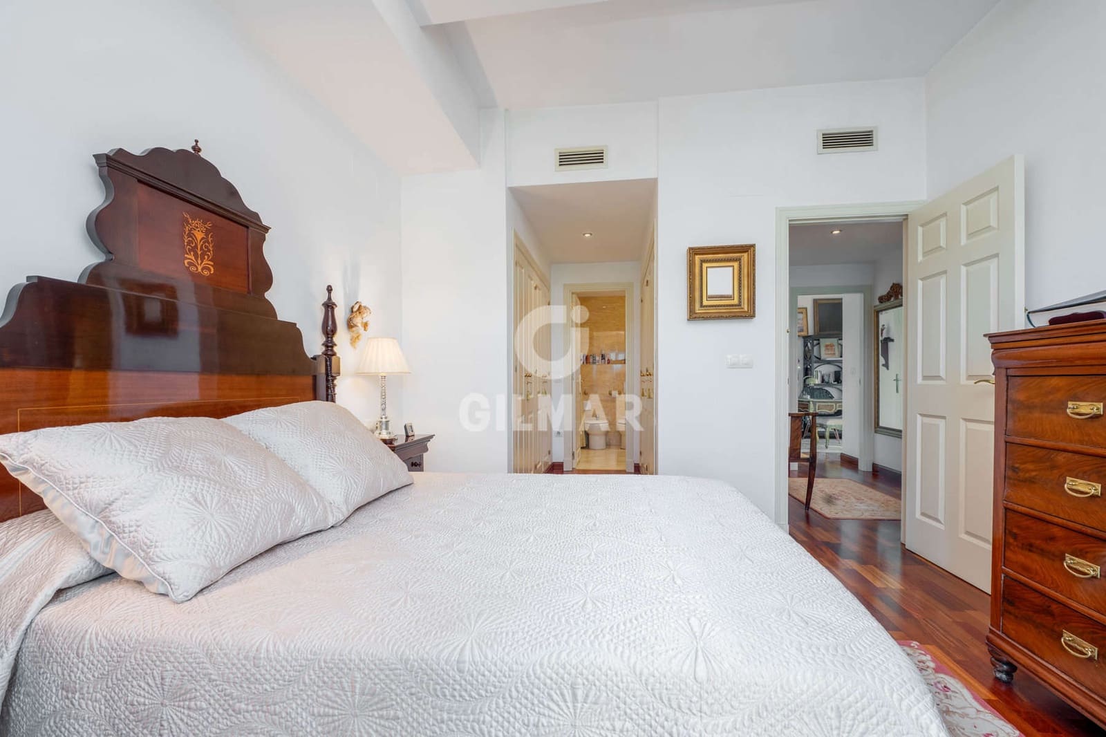 3 soveværelse Lejlighed til salg i Sevilla by med swimmingpool garage - € 700.000 (Ref: 9524652)