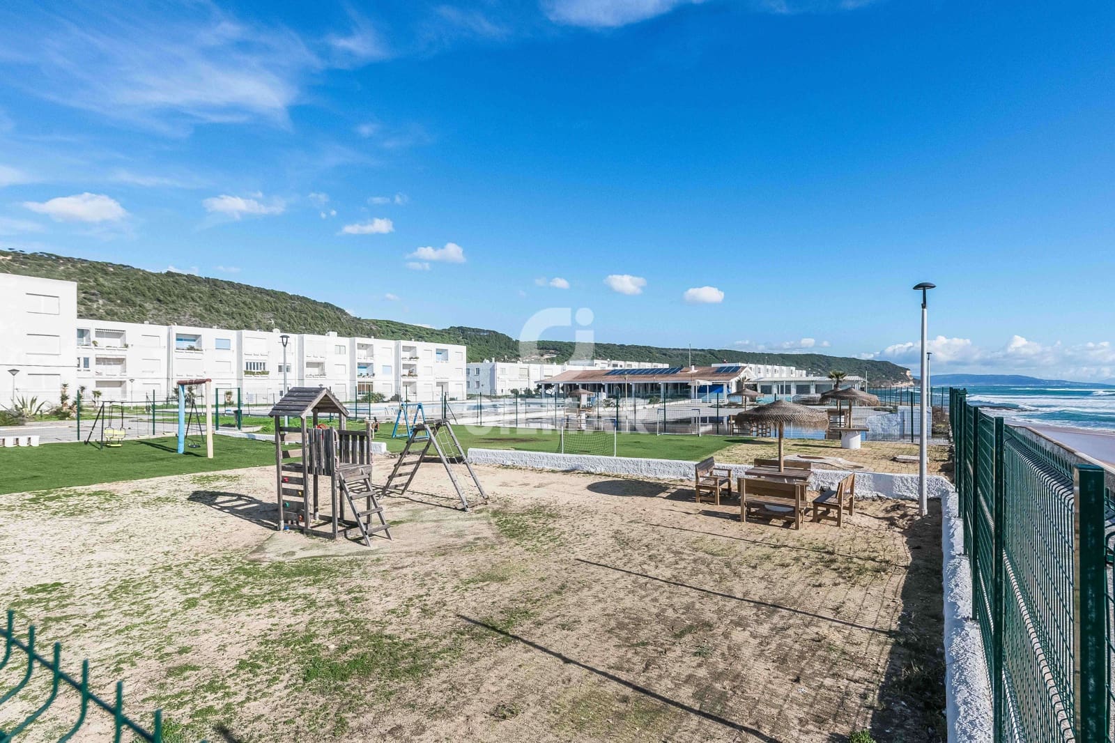 2 Zimmer Wohnung zu verkaufen in Los Canos de Meca mit Pool Garage - 380.000 € (Ref: 9525794)