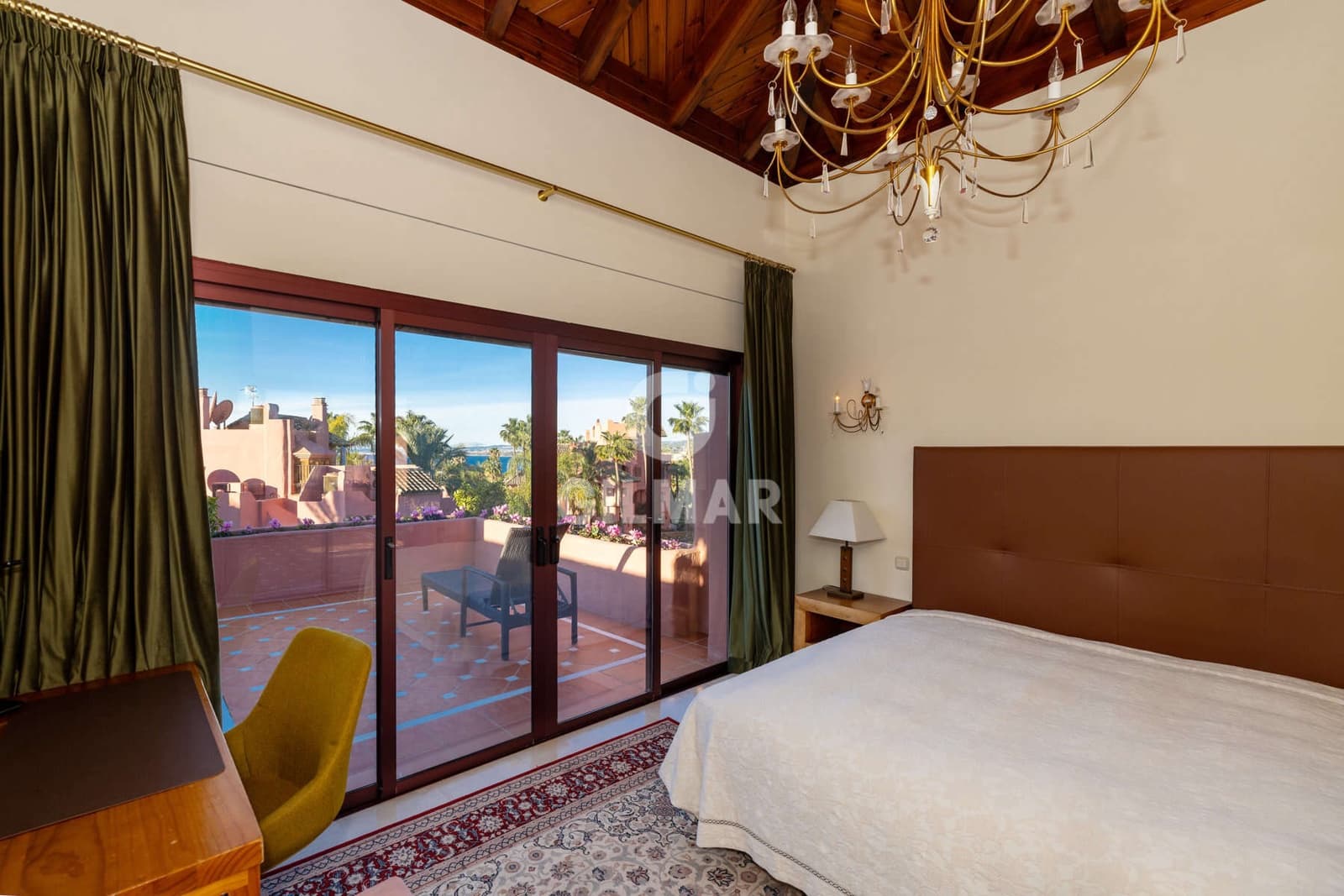 3 soverom Penthouse til salgs i Guadalmansa med svømmebasseng garasje - € 1 750 000 (Ref: 9532329)