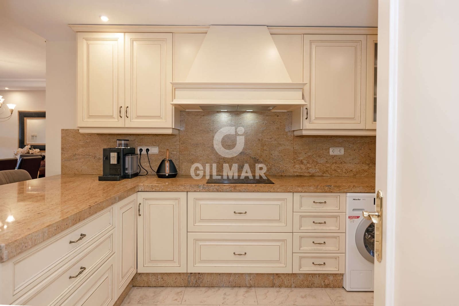 3 soverom Penthouse til salgs i Guadalmansa med svømmebasseng garasje - € 1 750 000 (Ref: 9532329)