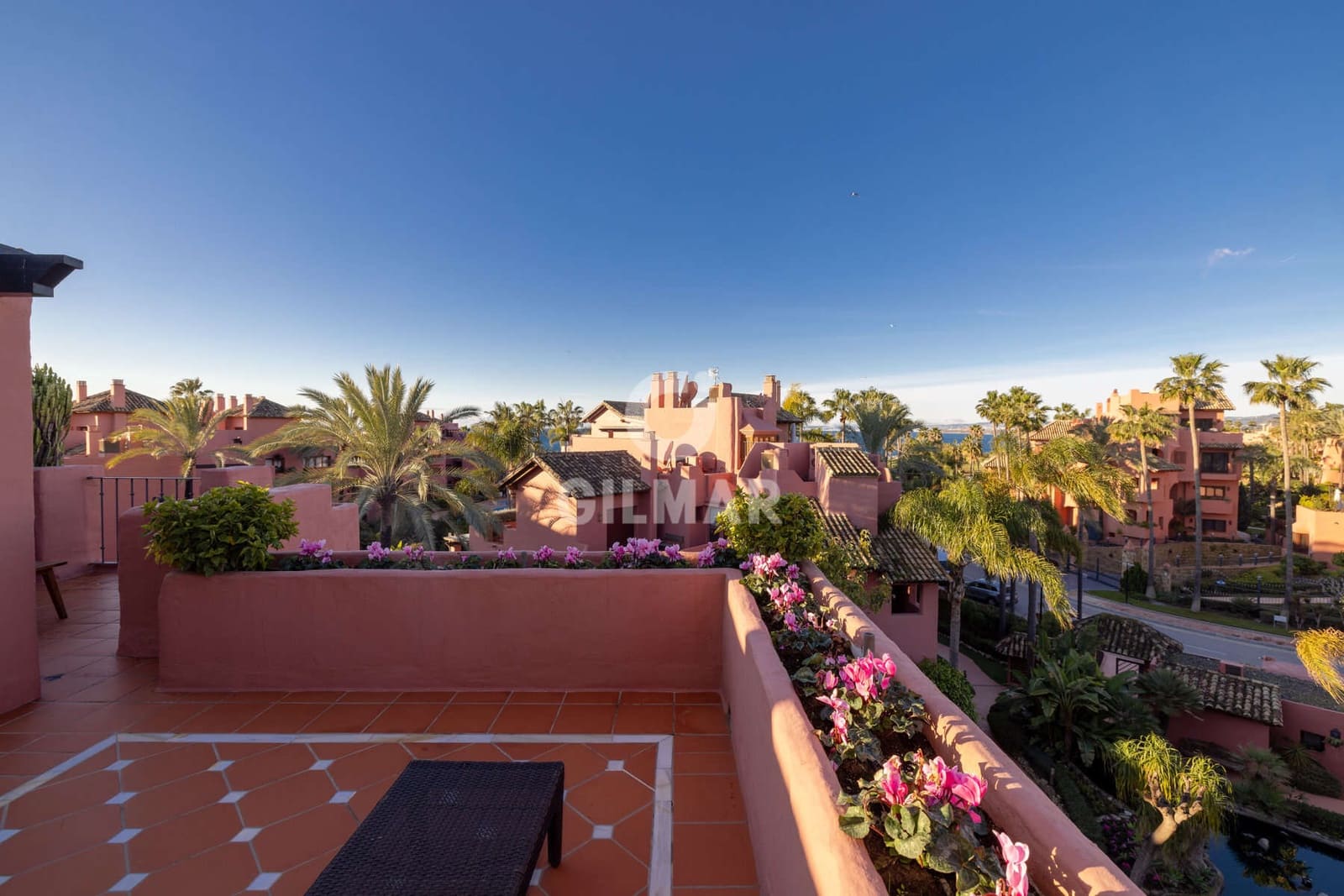 3 soverom Penthouse til salgs i Guadalmansa med svømmebasseng garasje - € 1 750 000 (Ref: 9532329)