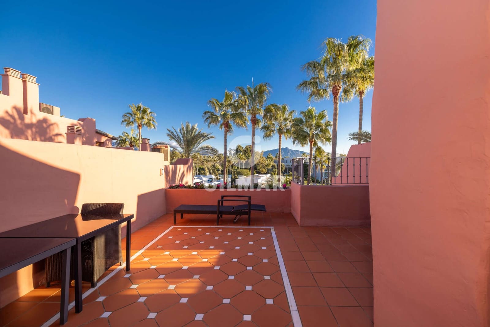 3 soverom Penthouse til salgs i Guadalmansa med svømmebasseng garasje - € 1 750 000 (Ref: 9532329)