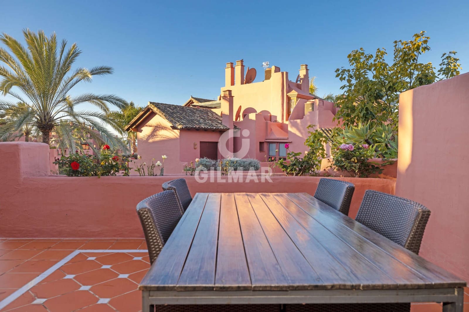 3 soverom Penthouse til salgs i Guadalmansa med svømmebasseng garasje - € 1 750 000 (Ref: 9532329)