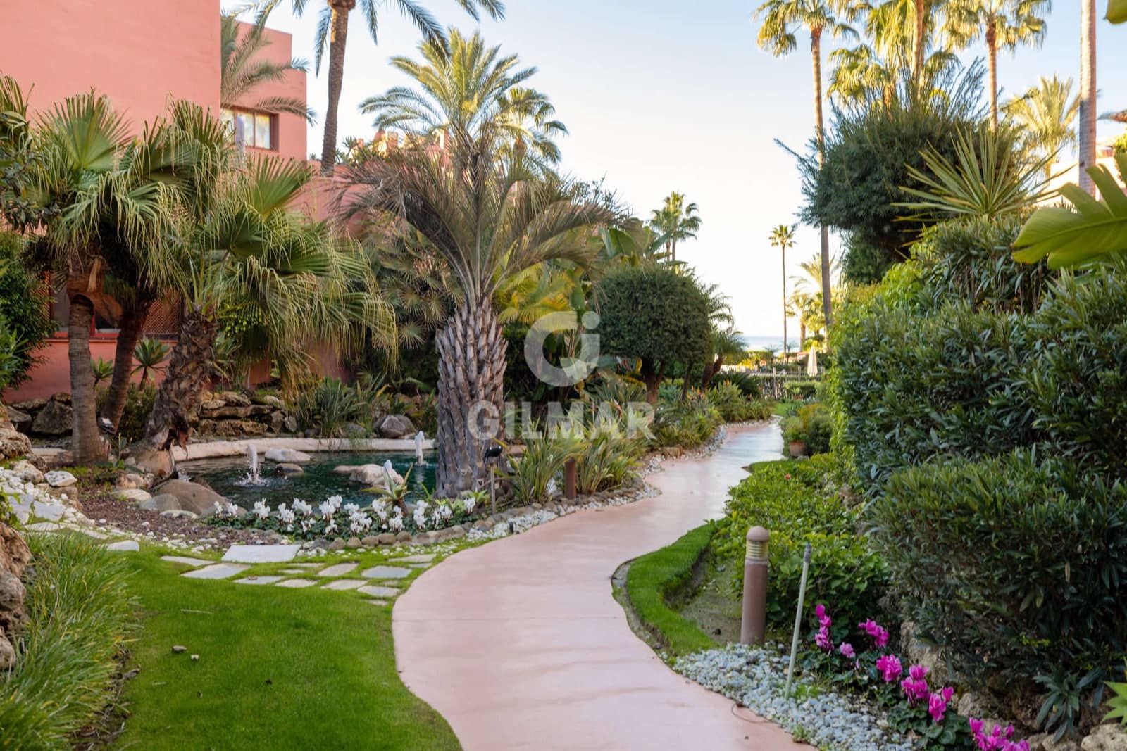 3 soverom Penthouse til salgs i Guadalmansa med svømmebasseng garasje - € 1 750 000 (Ref: 9532329)