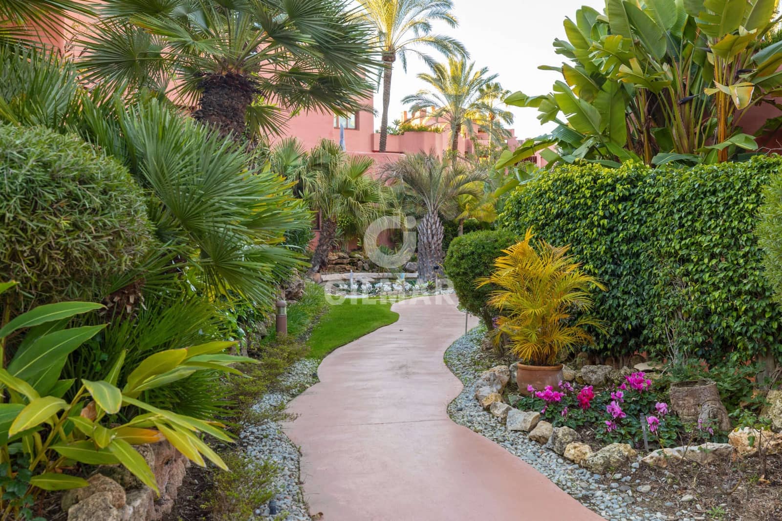 3 soverom Penthouse til salgs i Guadalmansa med svømmebasseng garasje - € 1 750 000 (Ref: 9532329)