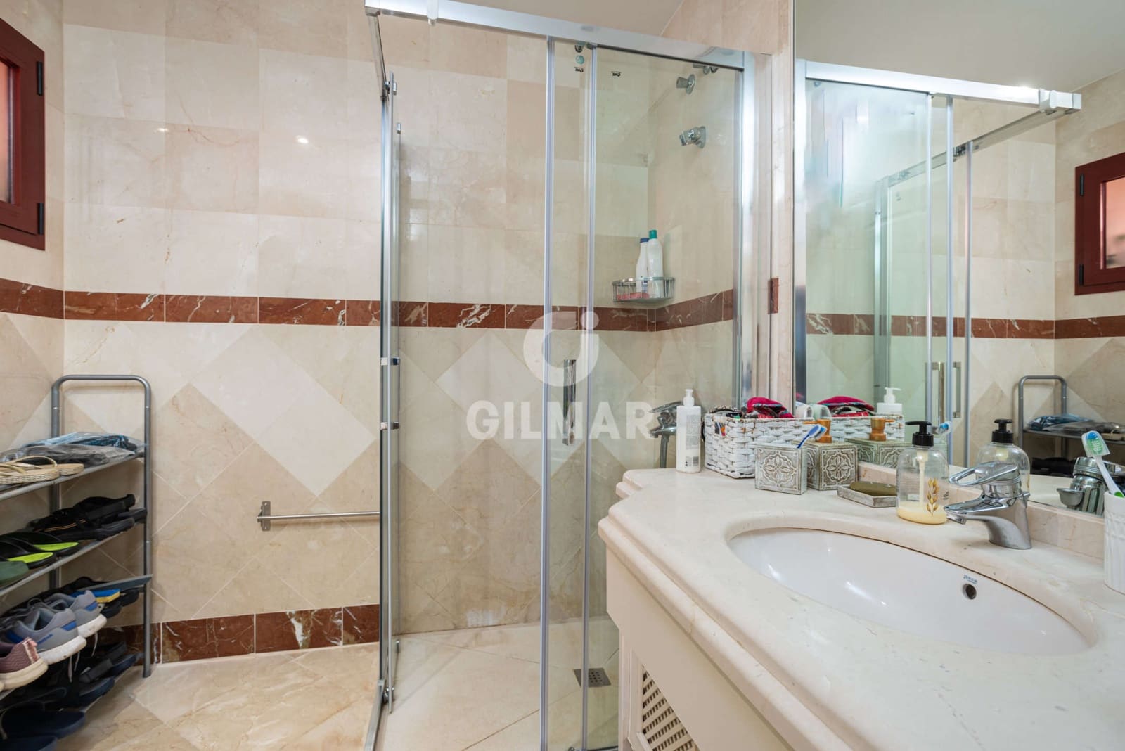 3 bedroom Flat for sale in Elviria with pool garage - € 575,000 (Ref: 9532330)