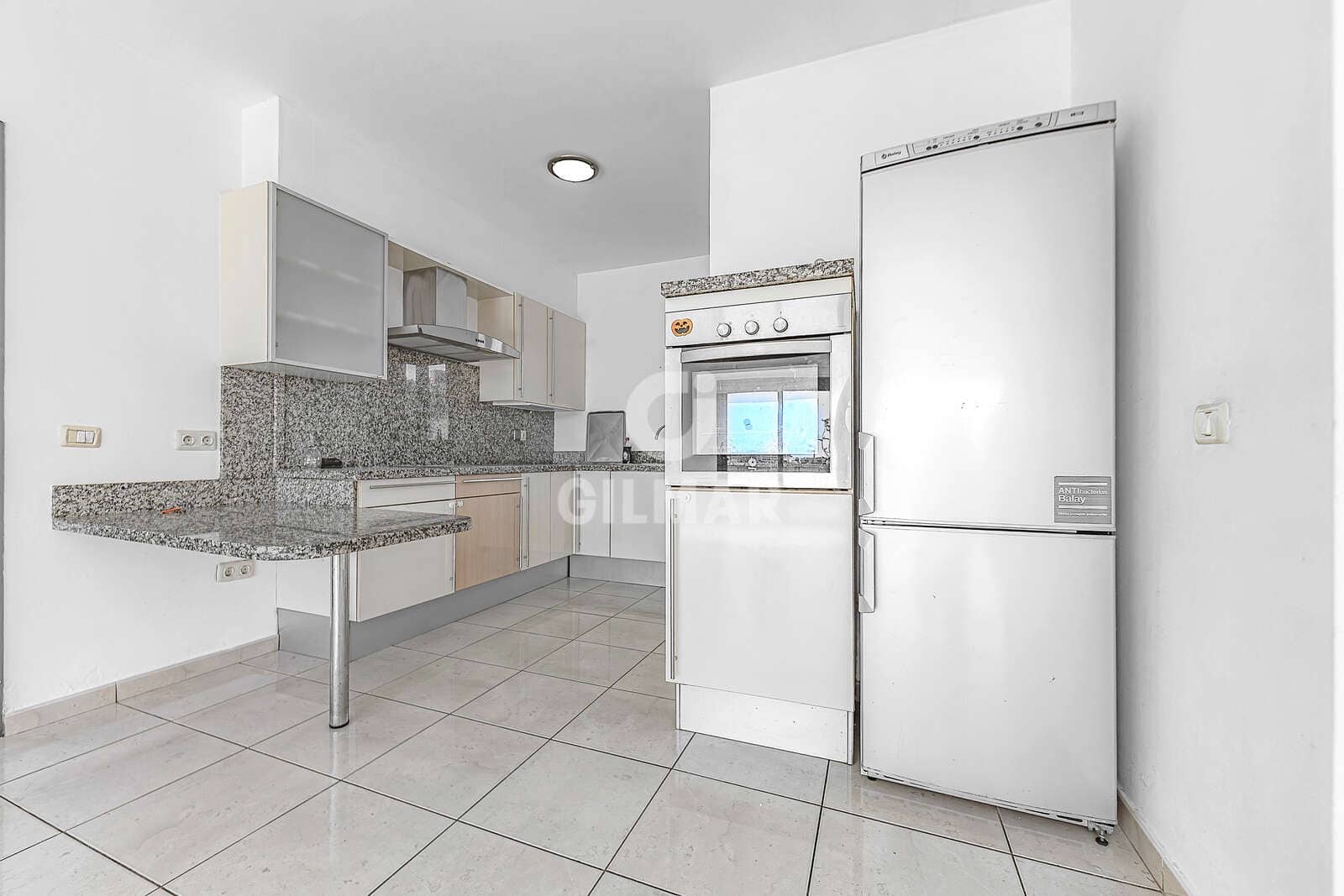 3 sovrum Radhus till salu i Playa del Duque med pool garage - 940 000 € (Ref: 9532512)