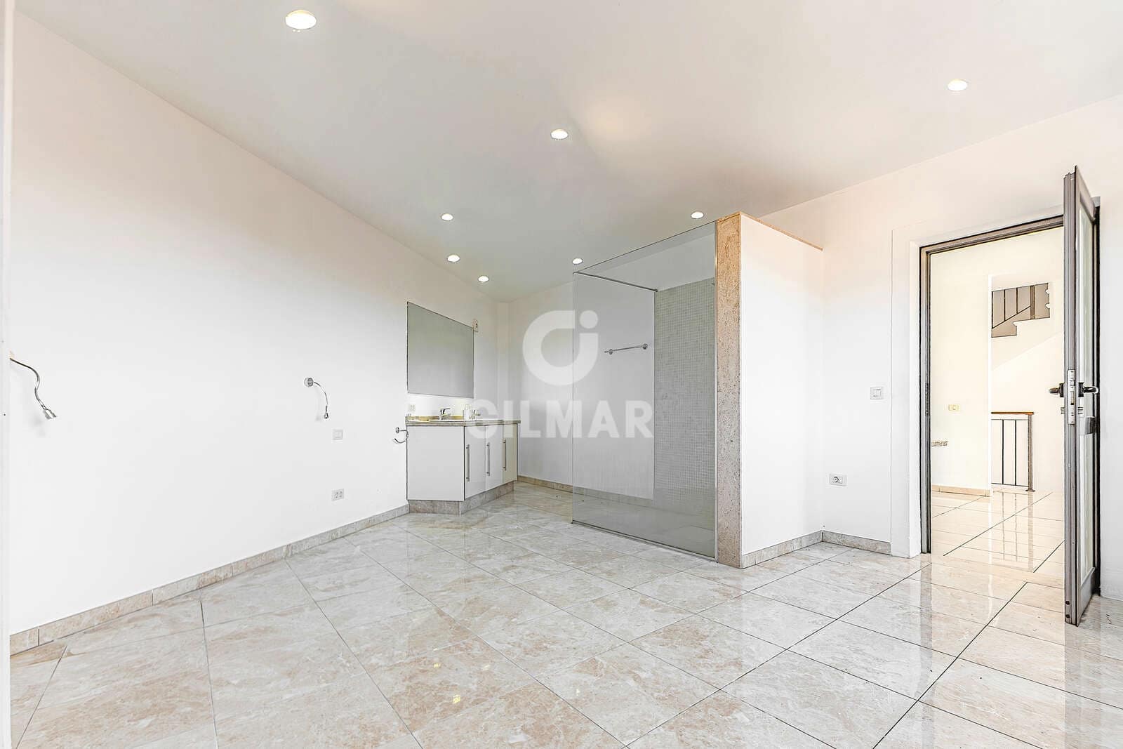 3 sovrum Radhus till salu i Playa del Duque med pool garage - 940 000 € (Ref: 9532512)