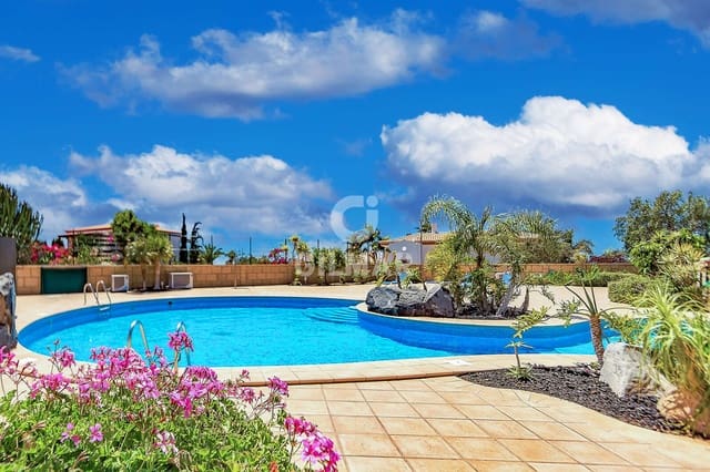 3 sovrum Radhus till salu i Playa del Duque, Adeje med pool garage - 940 000 € (Ref: 9532512)