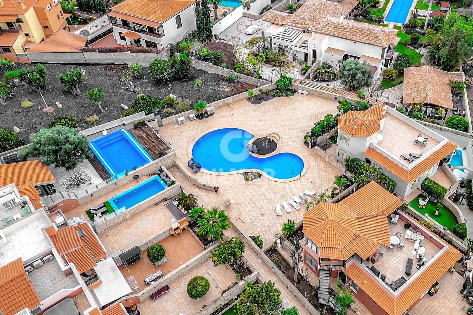 3 sovrum Radhus till salu i Playa del Duque med pool garage - 940 000 € (Ref: 9532512)